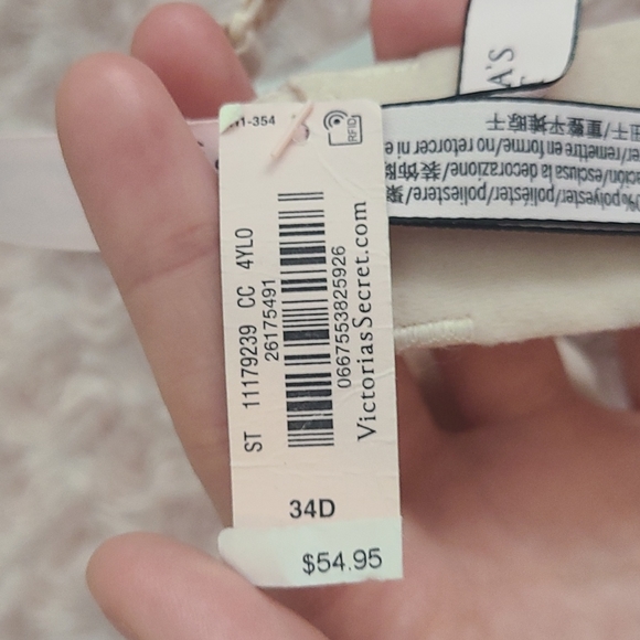 Body by Victoria Lightly Lined Smooth & Lace Demi Bra - Picture 5 of 5